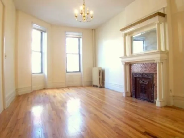 718 Sterling Pl, Brooklyn, NY 11216