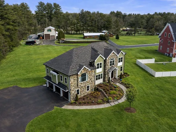 5 Osprey Lane, Nashua, NH 03062