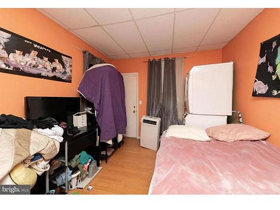 4th image of 727 League St APT 1