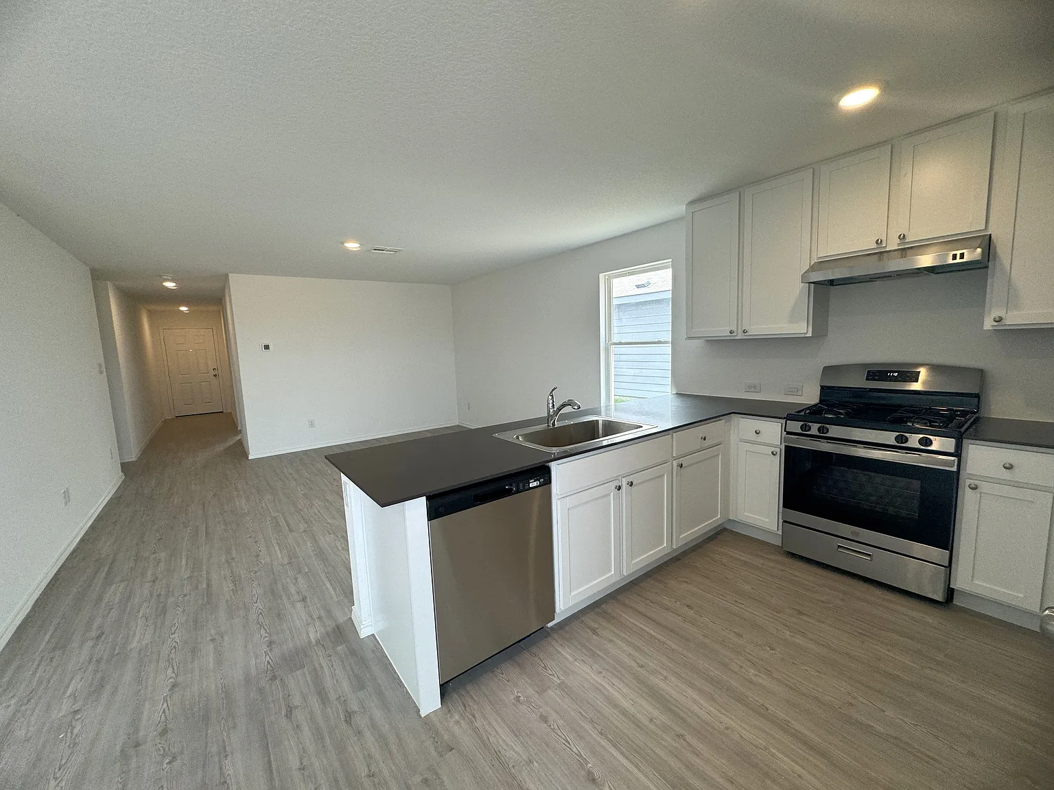 2657 Winterfell St — Photo 3