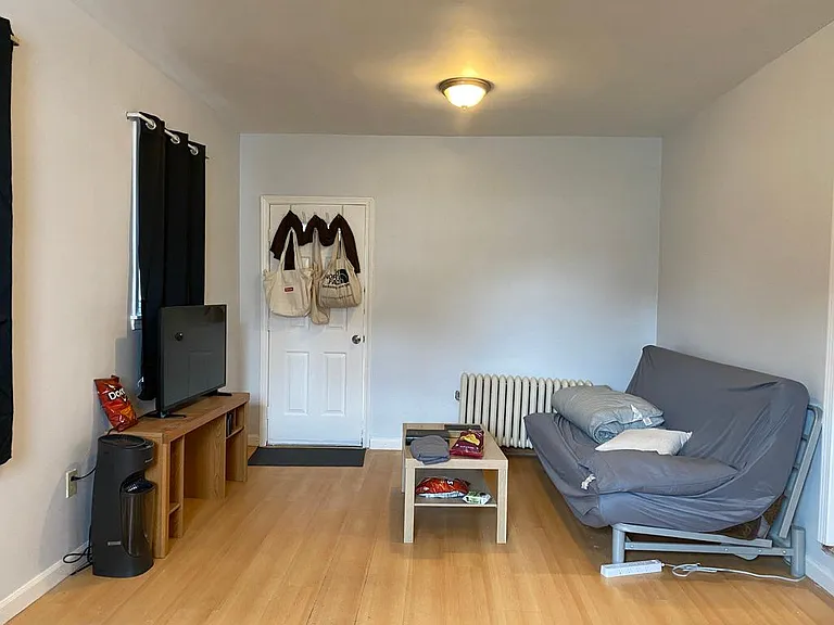 552 Pleasant St #1 — Photo 10