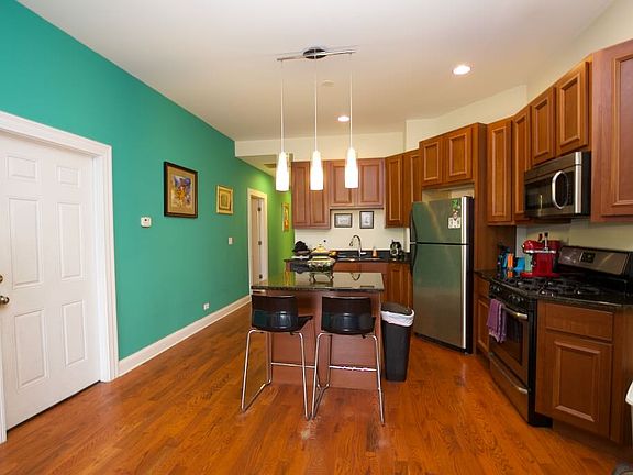 3rd image of 1413 N Fairfield Ave APT 4