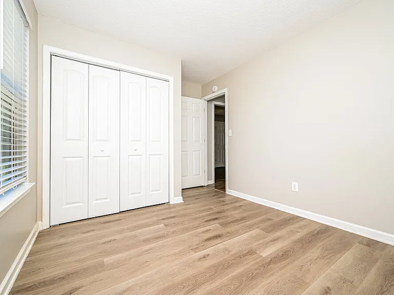 608 Fieldcrest Dr — Photo 15