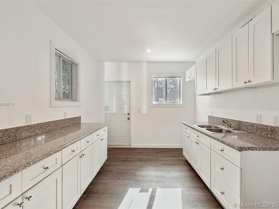 1st image of 828 NW 14th Way