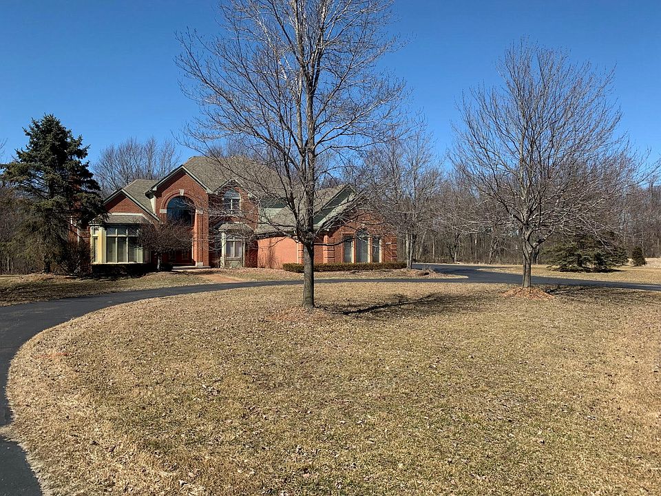 2nd image of 4621 Old Oak Ct