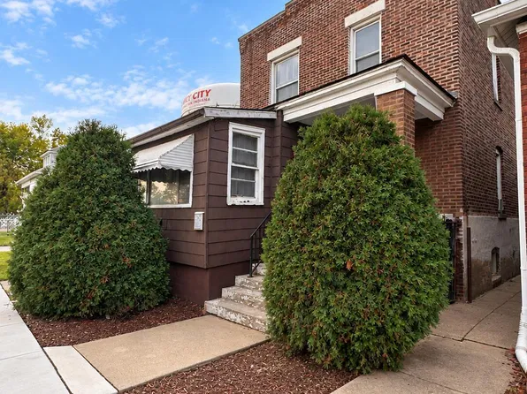 408 Vernon Ave, East Chicago, IN 46312