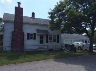 24 W Carpenter St, Attleboro, MA 02703