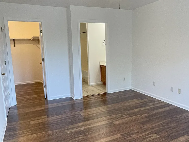 2200A Elder St — Photo 8