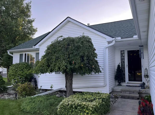2173 Tall Oaks Dr, Davison, MI 48423