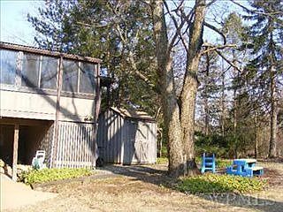 1st image of 17 Lakeview Ave E