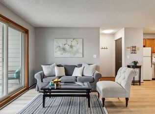 2170 Ridge Dr APT 22, Saint Louis Park, MN 55416