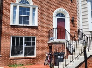 47678 Comer Sq, Sterling, VA 20165