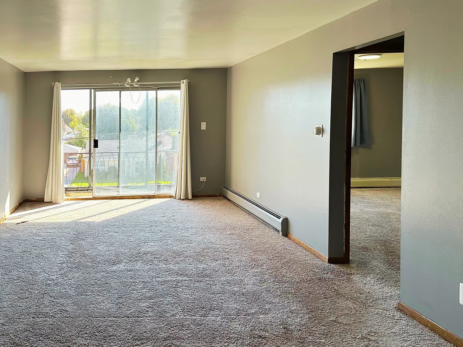 2 bed, 900 sqft, $1,650 — Photo 3