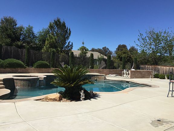 3rd image of 33529 Iris Ln