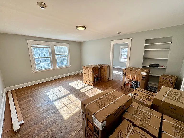 4907 Washington St #1L — Photo 3