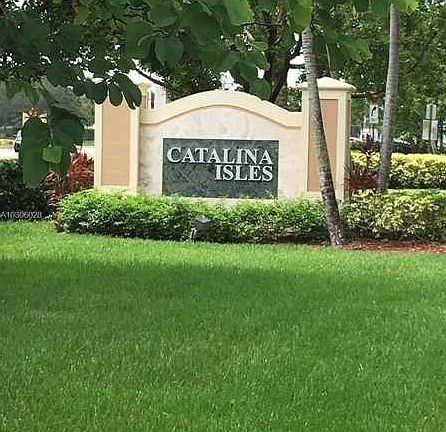2nd image of 8894 N Isles Cir #8894