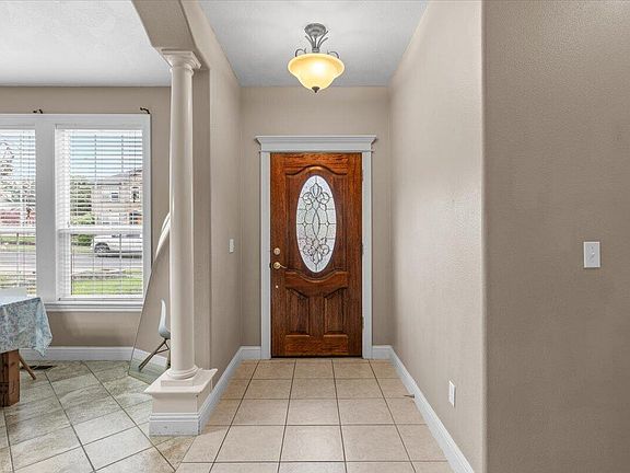 5th image of 4549 Wolf Run Dr