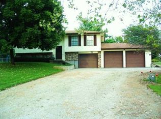 4220 NW Union Dr, Topeka, KS 66618