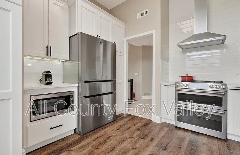 2 bed, 2.0 bath, 1504 sqft, $2,750 — Photo 3