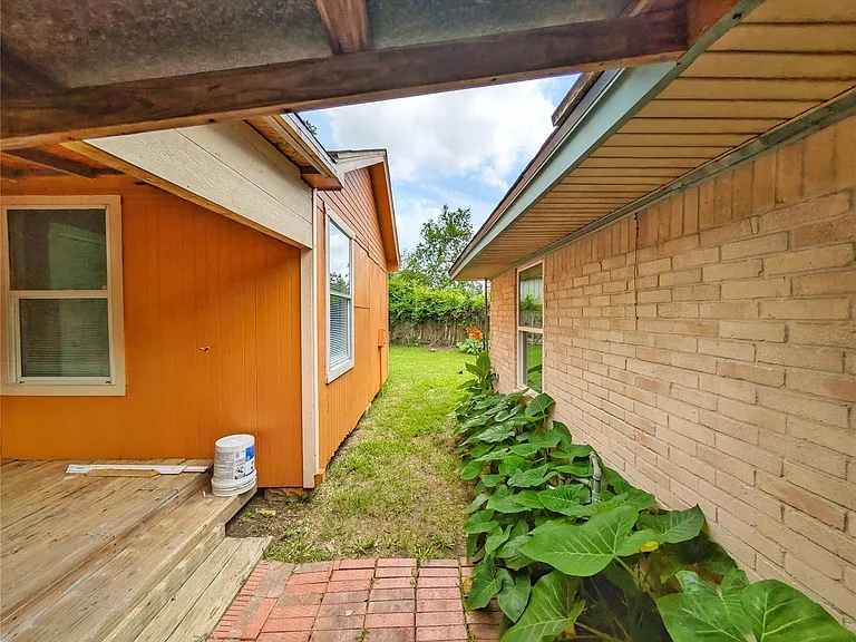 4919 Connorvale Rd — Photo 20