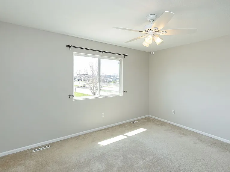 1108 NE 7th Ln — Photo 18