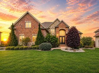8858 Doubletree Dr S, Winfield, IN 46307