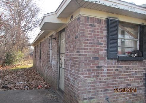 2nd image of 57 W Burdock Ave