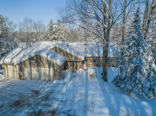 2802 E Tuttle Ln, Eagle River, WI 54521