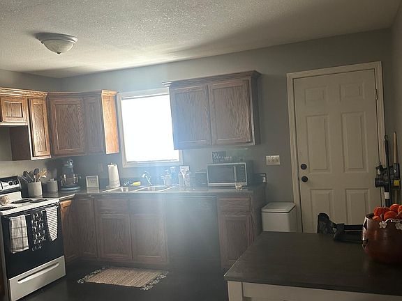 4th image of 405 Perch Ave #405