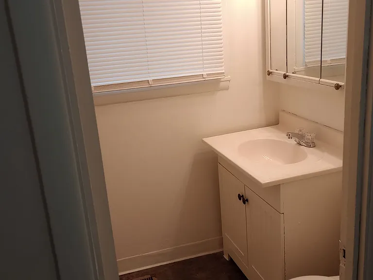 758 N Linden Ave — Photo 12