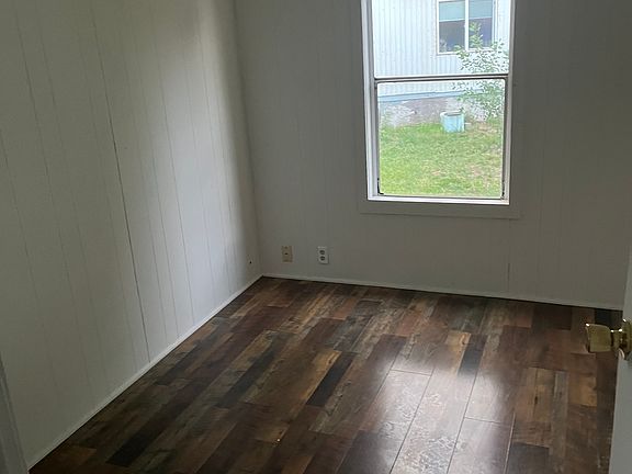 3rd image of 954 N McCue St Lot 27