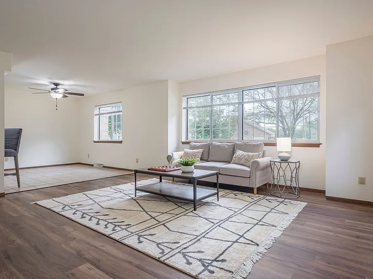 Sauk Creek Apartments — Photo 16