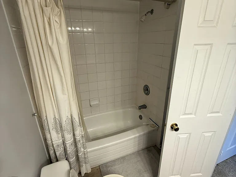 10 Bassett Blvd #115 — Photo 12
