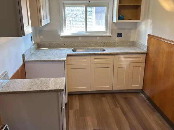 56 Prospect St APT 3R, Taunton, MA 02780