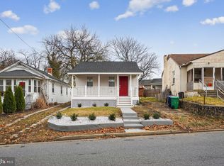 206 Admiral Dr, Annapolis, MD 21401