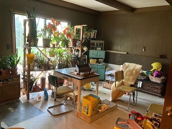 5th image of 8847 Ford Ave
