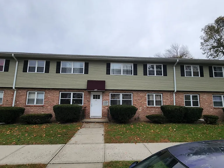 217 Fairfield St #2RR — Photo 11