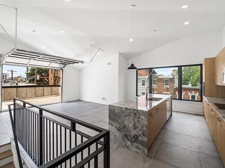 1772 N Front St #3 — Photo 18