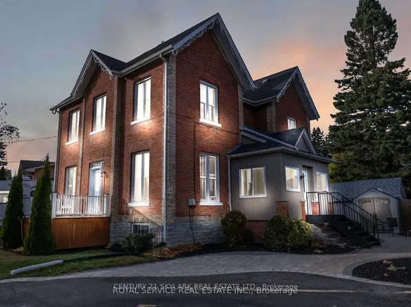 8 Wellington St #4, Clarington, ON L1C 1V2