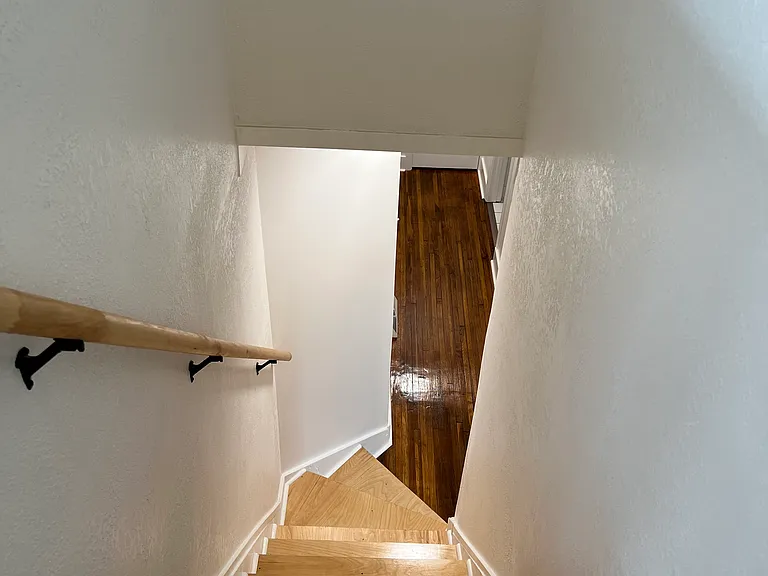 928 Homer Ave — Photo 18