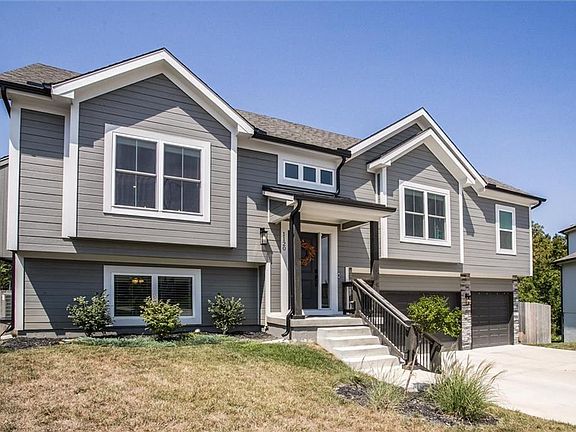 3rd image of 1120 NW Aspen Ct