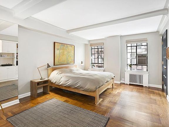 5th image of 35 W 90th St #2