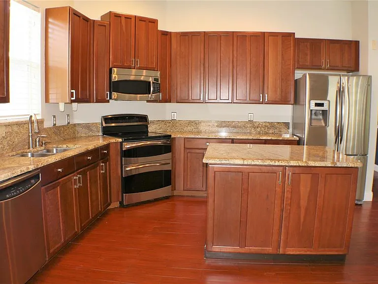 11609 Greensleeve Ave — Photo 14