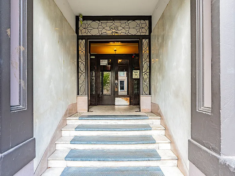 Qualman — Photo 10