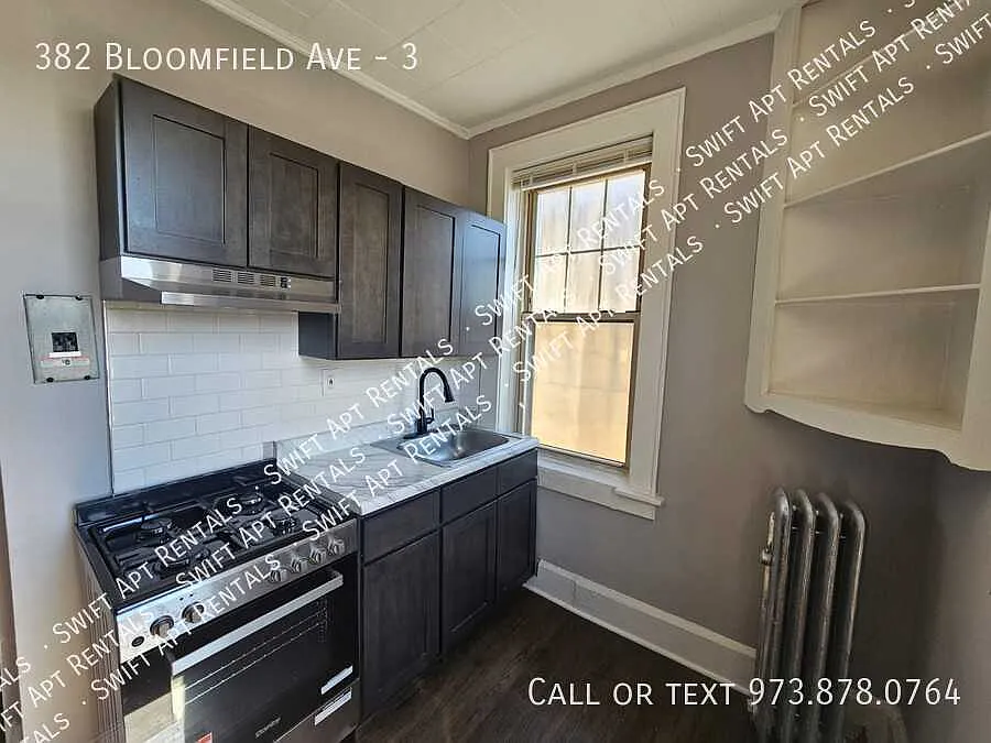 Bloomfield Studio $1545 — Photo 2