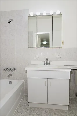 Sold by Century 21 Metropolitan | media 6