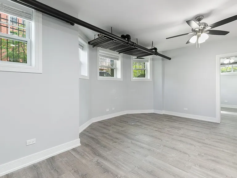 6035-6045 N Winthrop Ave #1055-1067 — Photo 71