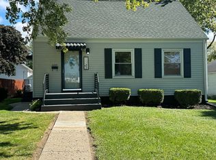 609 14th St, Rochelle, IL 61068