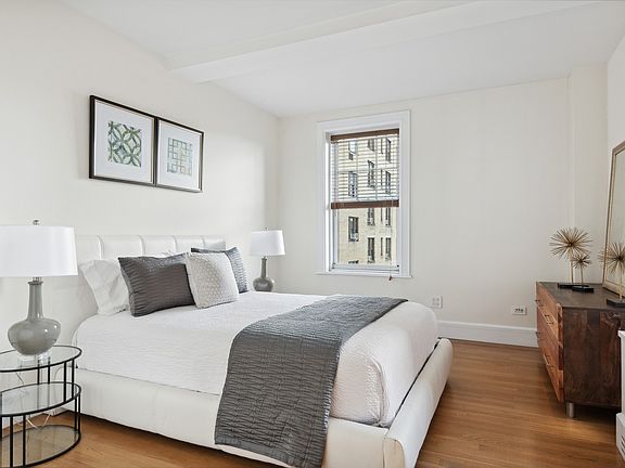 5th image of 27 W 72nd St #1108