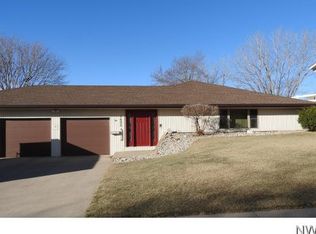 1600 Hiawatha Trl, Sioux City, IA 51104